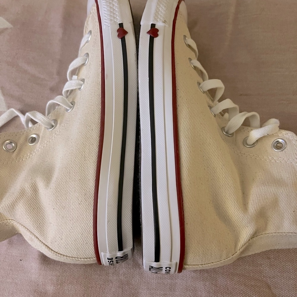 Converse Cream High-Top Sneakers Classic Style - Picture 3 of 5